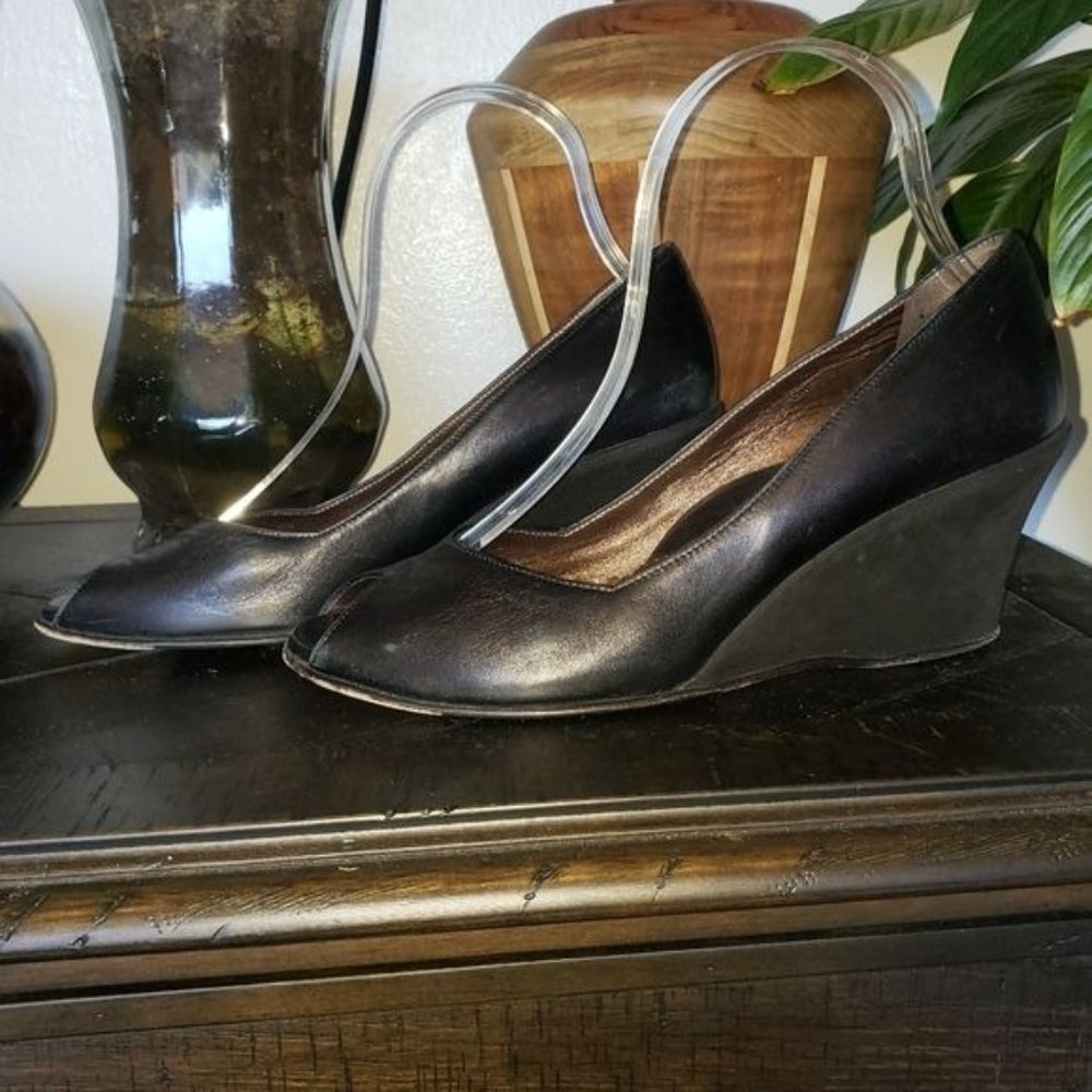 Taryn Rose Wedge Peep Toe Heels Size 38